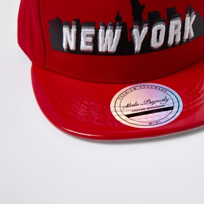 Mini boys red New York shiny cap